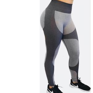 Grey spandex gym leggings/yoga pants